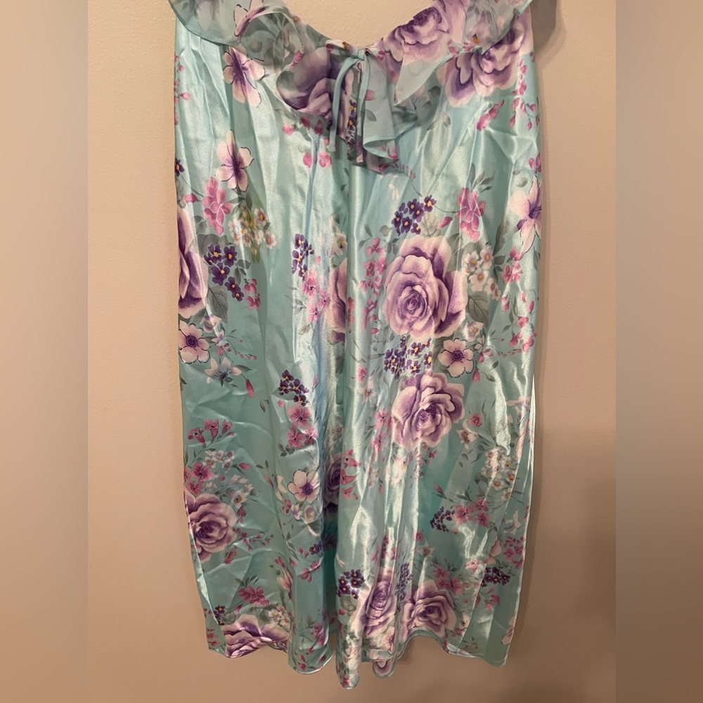 Morgan Taylor Vintage Floral Satin Slip Dress - Picture 3 of 8